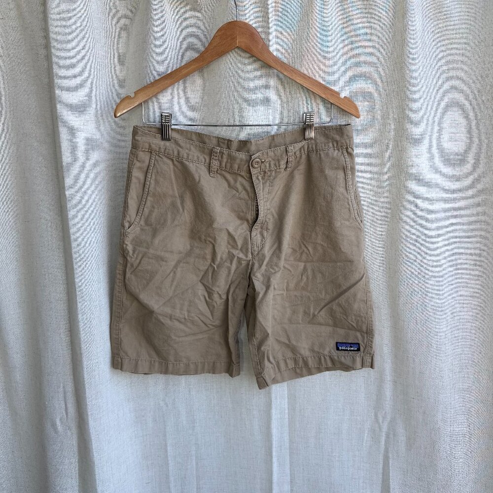 Patagonia Organic Cotton Khaki Shorts – Men’s 32